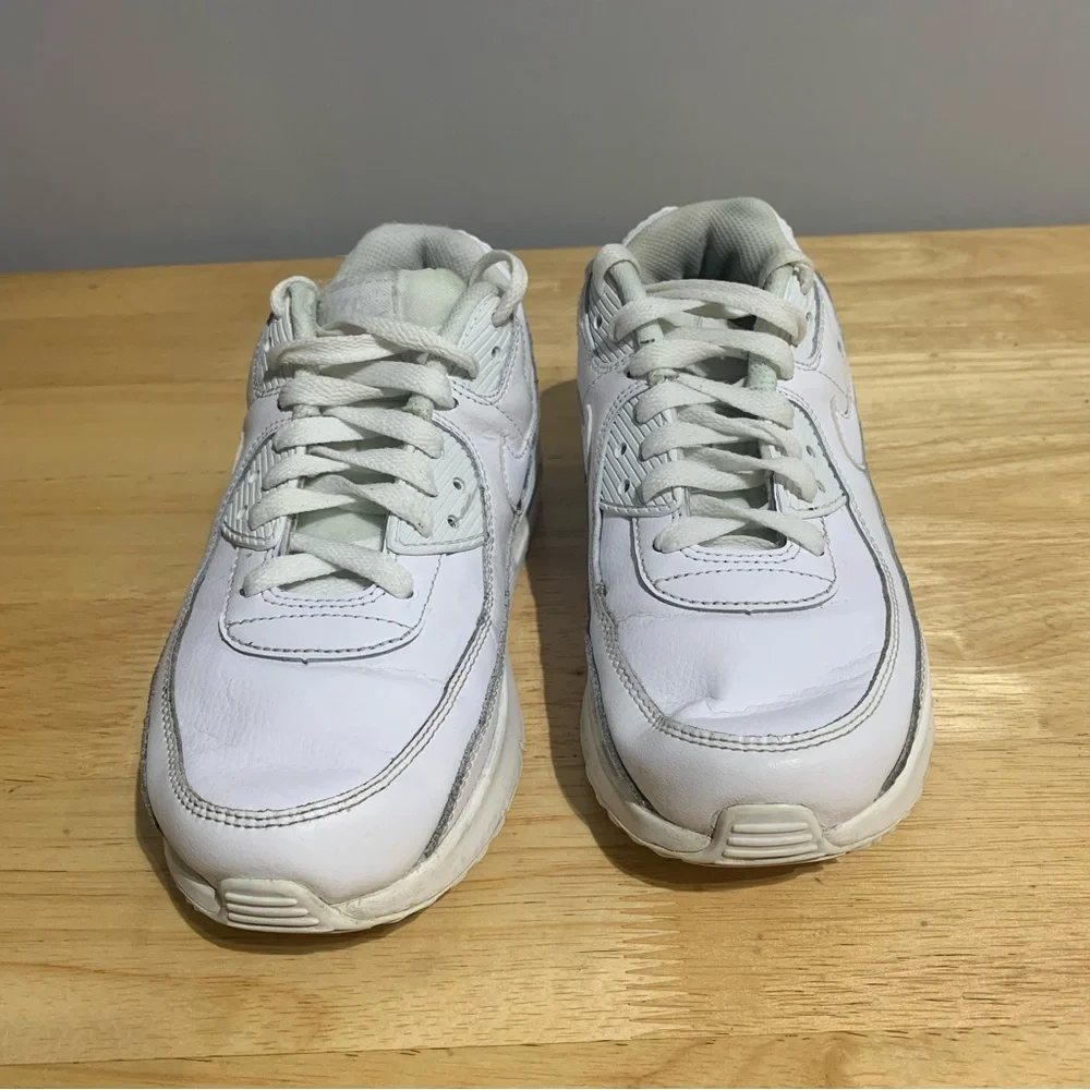 Nike Air Max 90 Boys Athletic Running‎ Shoes Sneakers CD6864-100 White Size 4.5Y
